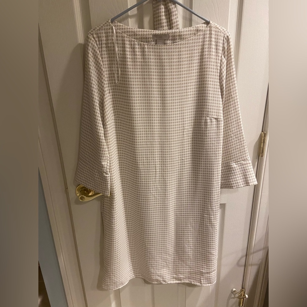 H&M Cream Houndstooth Pattern Dress with 3/4 sleeves and belt size large